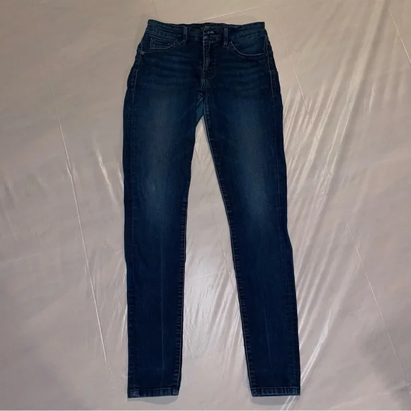 Guess Jeans - Picture 1 of 6